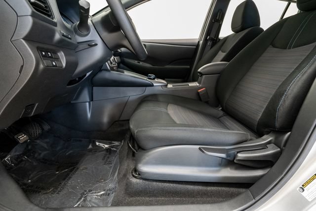 Used 2025 Nissan Leaf S FWD image 11
