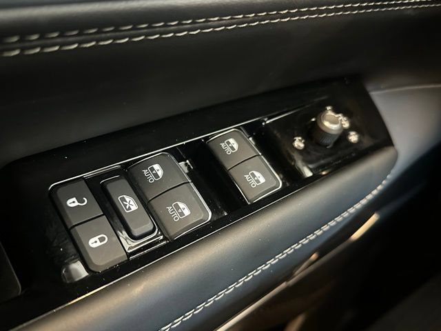 New 2026 Jeep Grand Wagoneer Summit AWD/4WD image 16