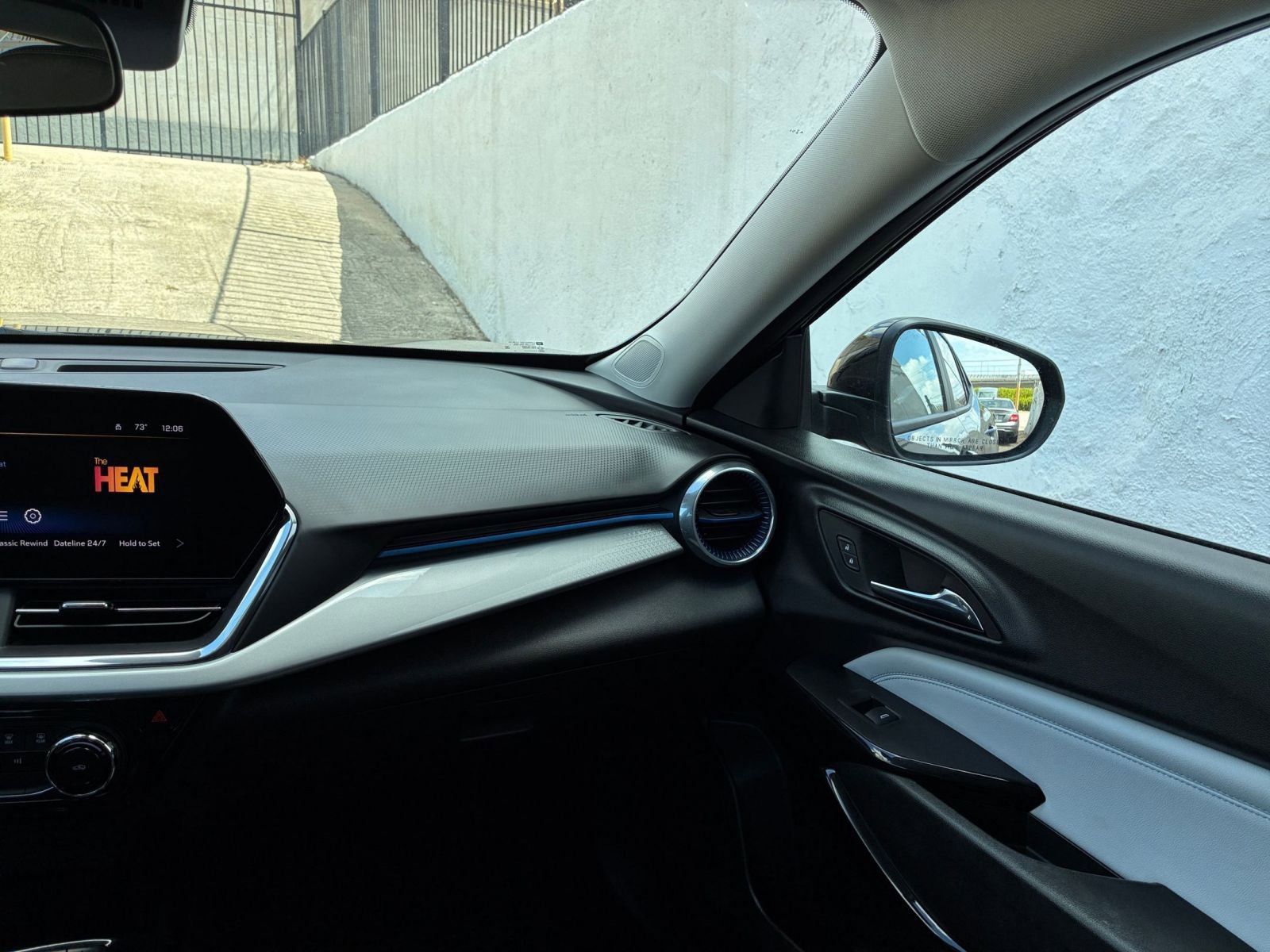 Used 2025 Chevrolet Trax LT image 34