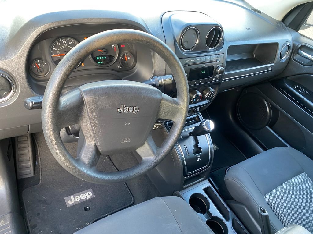 Used 2010 Jeep Compass Sport w/ PWR Equipment Group FWD image 30