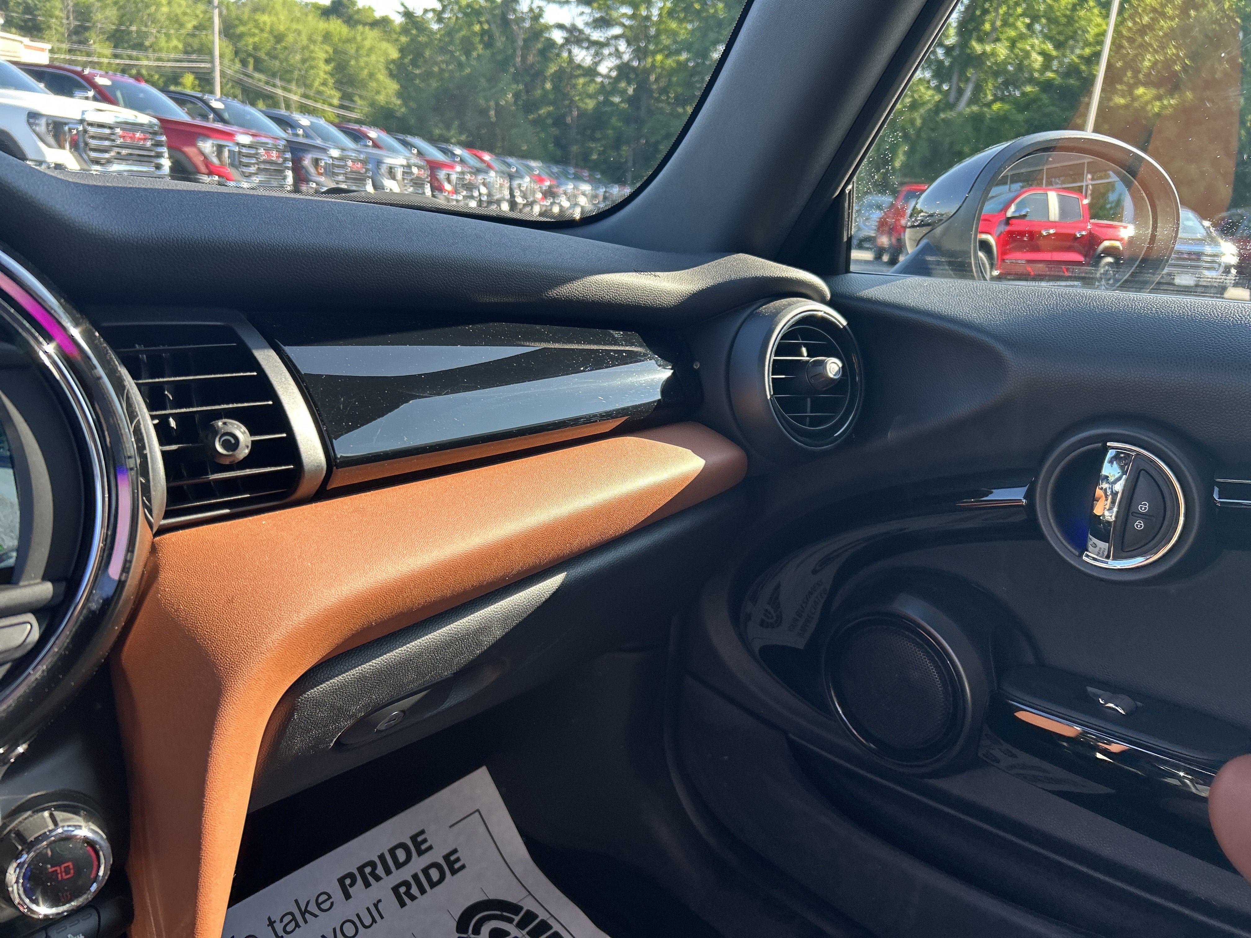 Used 2019 MINI Cooper S w/ Signature Upholstery Package FWD image 22