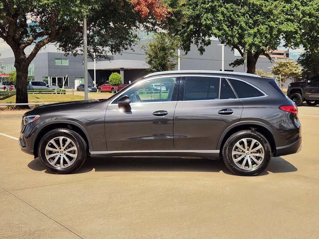 Used 2024 Mercedes-Benz GLC 300 4MATIC image 4