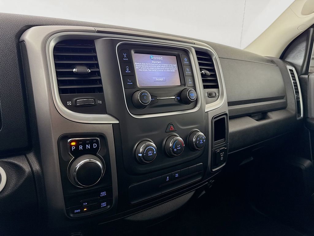 Used 2022 RAM 1500 Classic SLT image 17