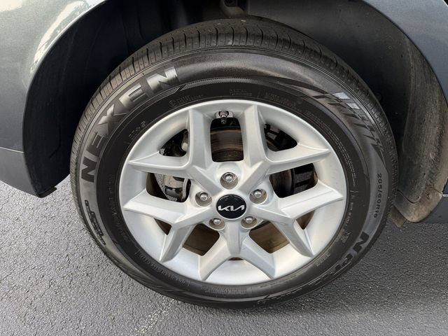 Certified 2023 Kia Soul LX w/ LX Technology Package FWD image 41