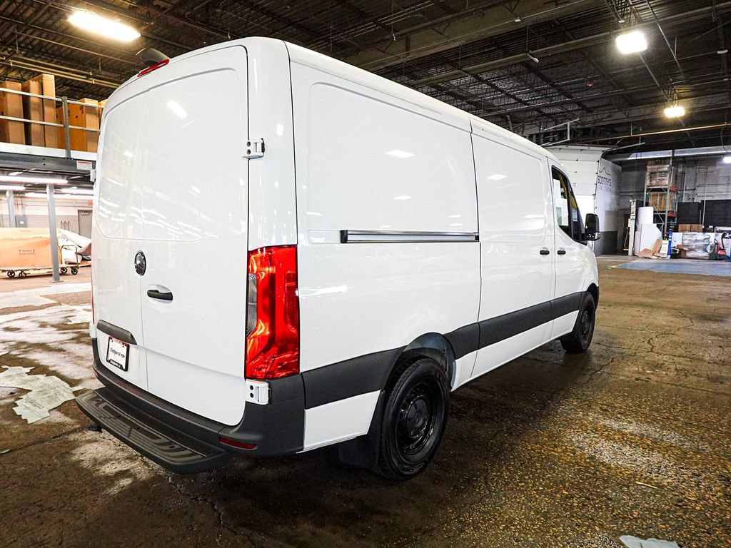 Used 2025 Mercedes-Benz Sprinter 2500 image 6