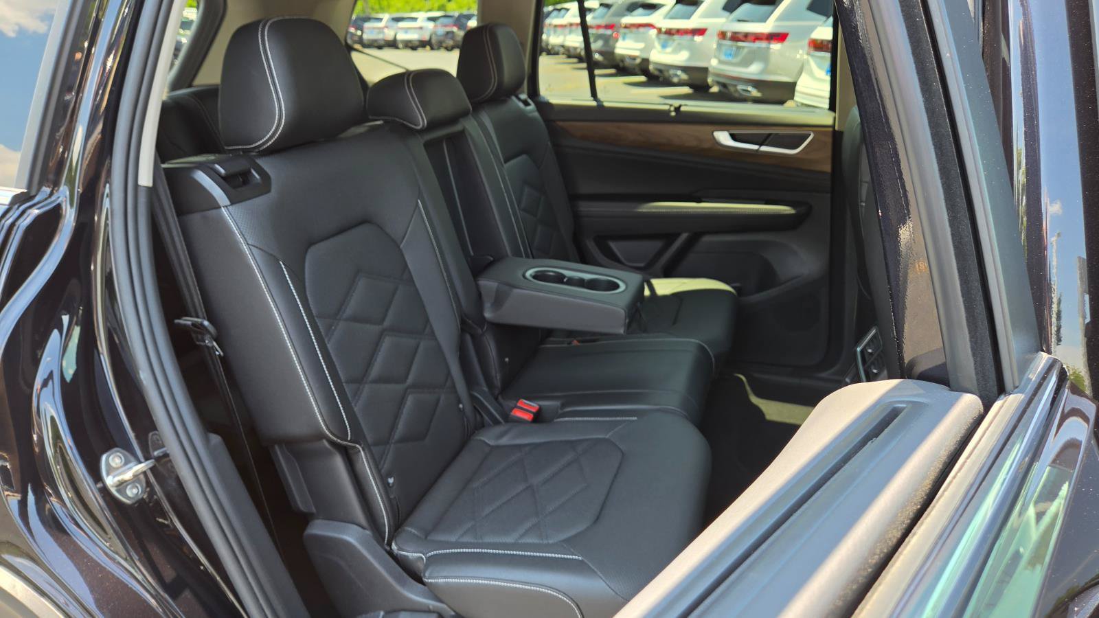 Used 2026 Volkswagen Atlas SE FWD image 60