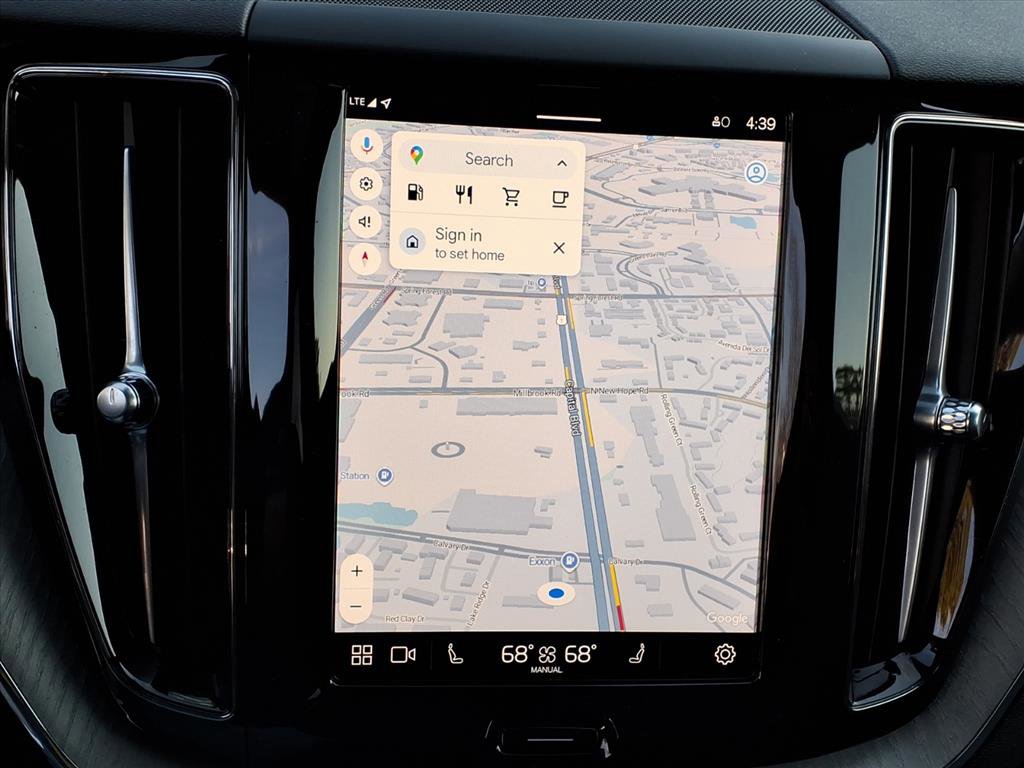 Certified 2025 Volvo XC60 B5 Plus image 21