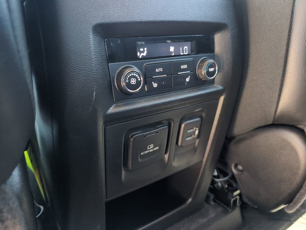 Used 2018 Chevrolet Traverse Premier AWD/4WD image 13