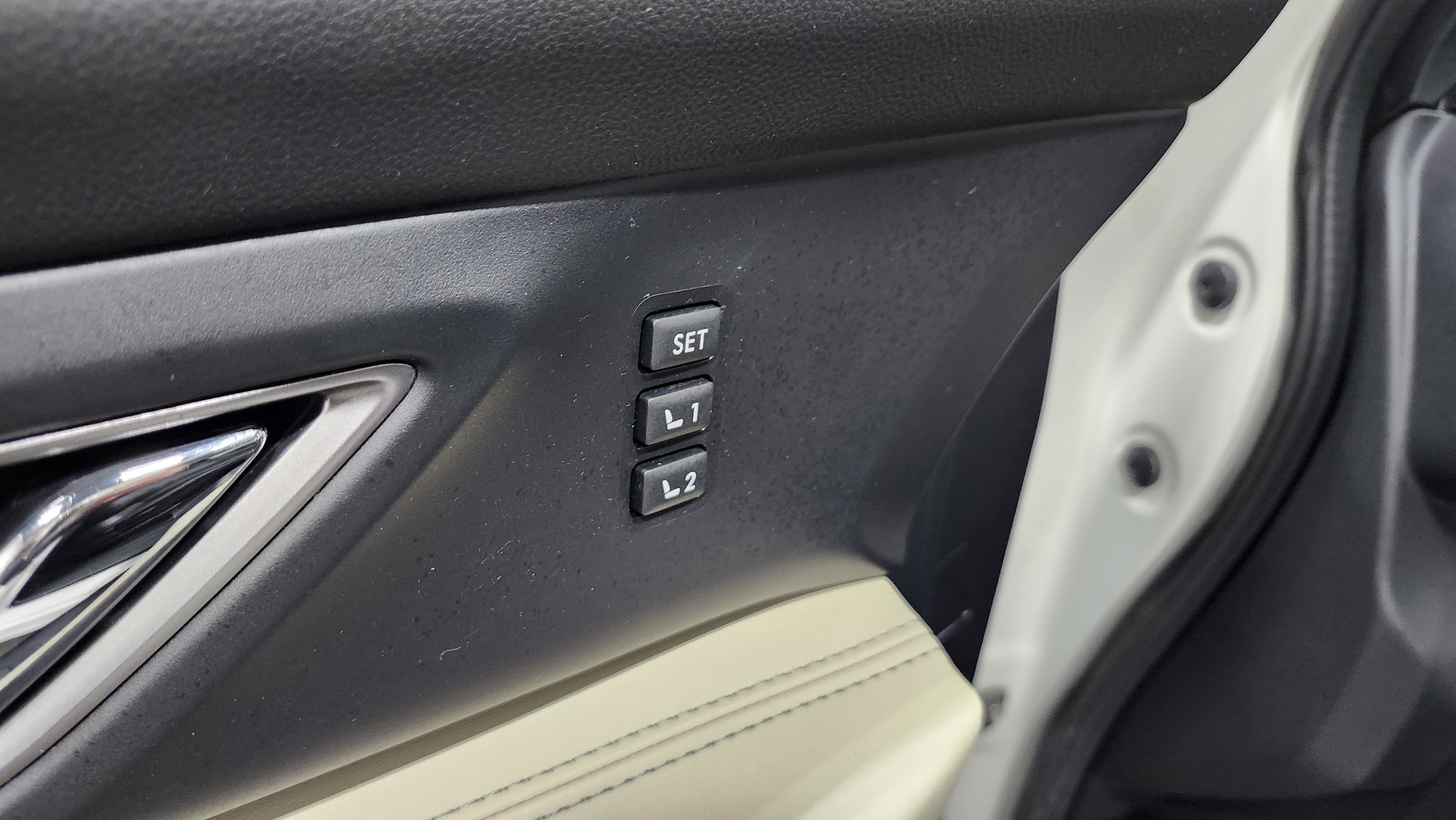 Used 2021 Subaru Ascent Limited w/ Technology Package image 29