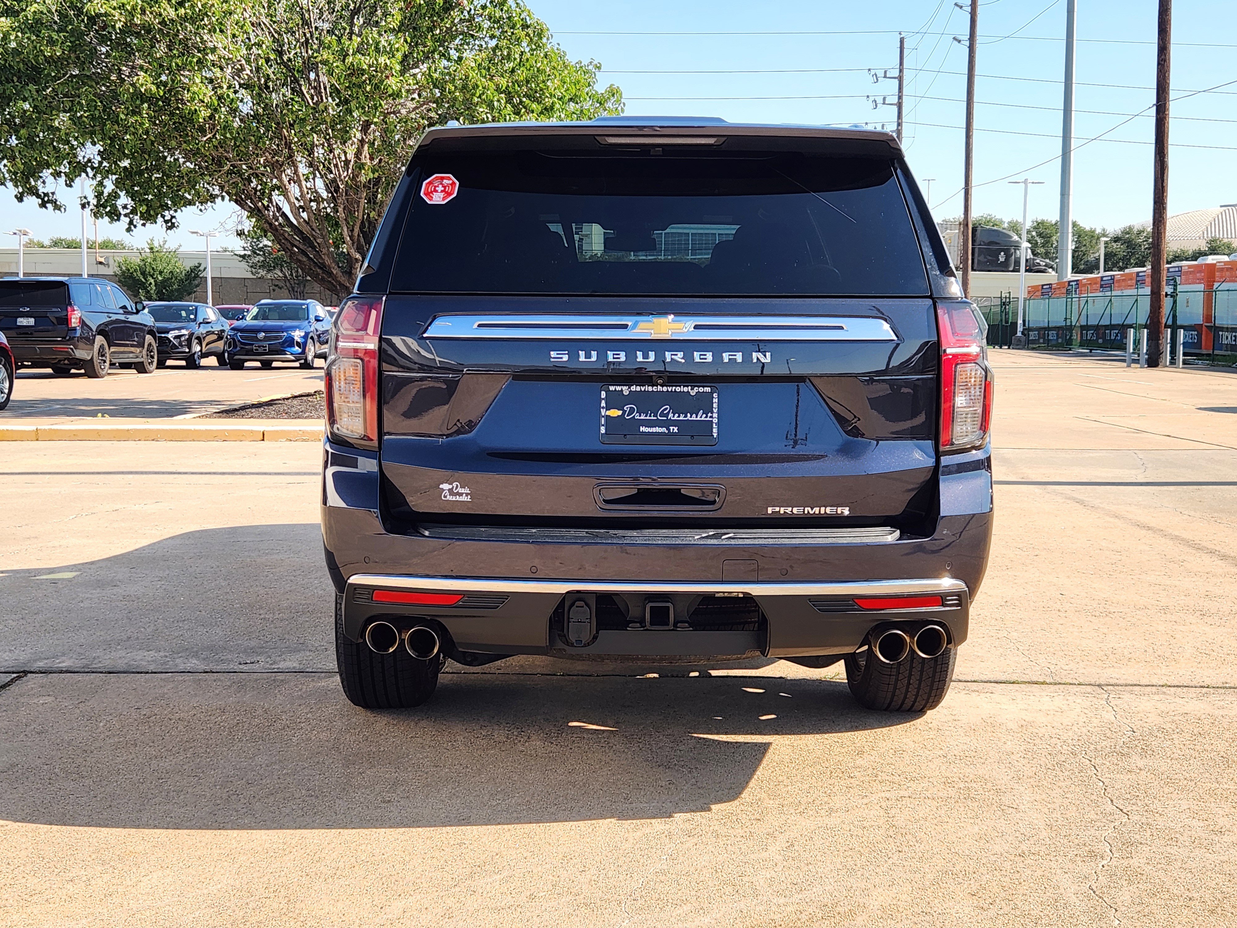 Used 2023 Chevrolet Suburban Premier RWD image 7