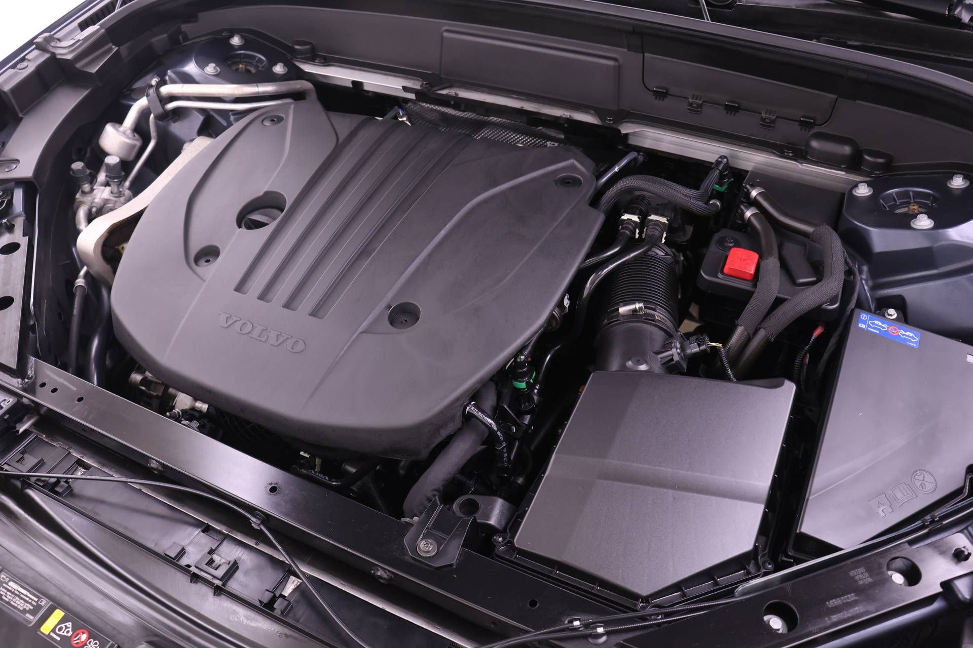 Certified 2023 Volvo XC60 B5 Plus image 24