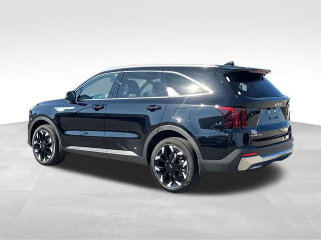 Certified 2026 Kia Sorento EX AWD/4WD image 3