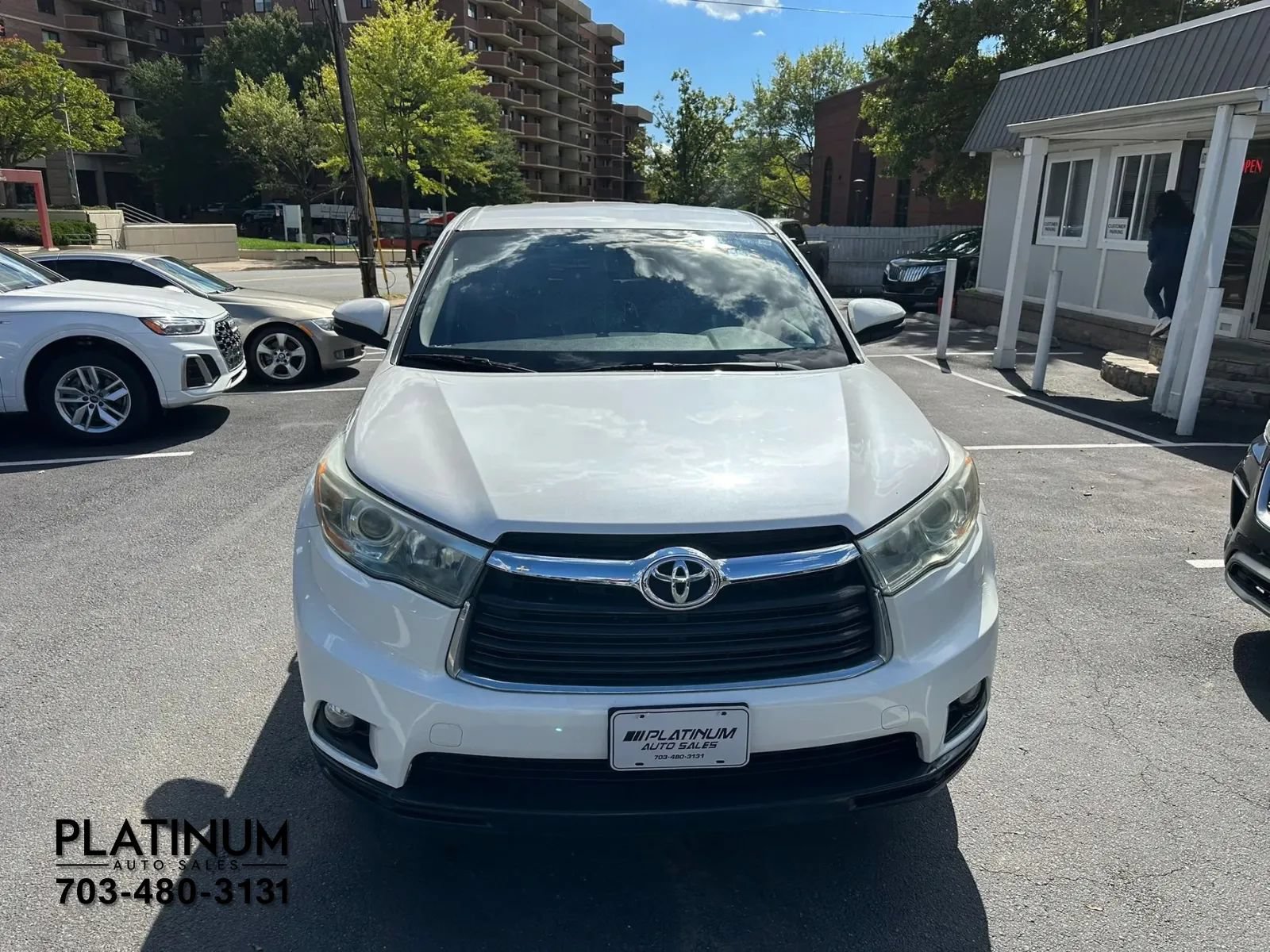 Used 2015 Toyota Highlander Plus AWD/4WD image 4