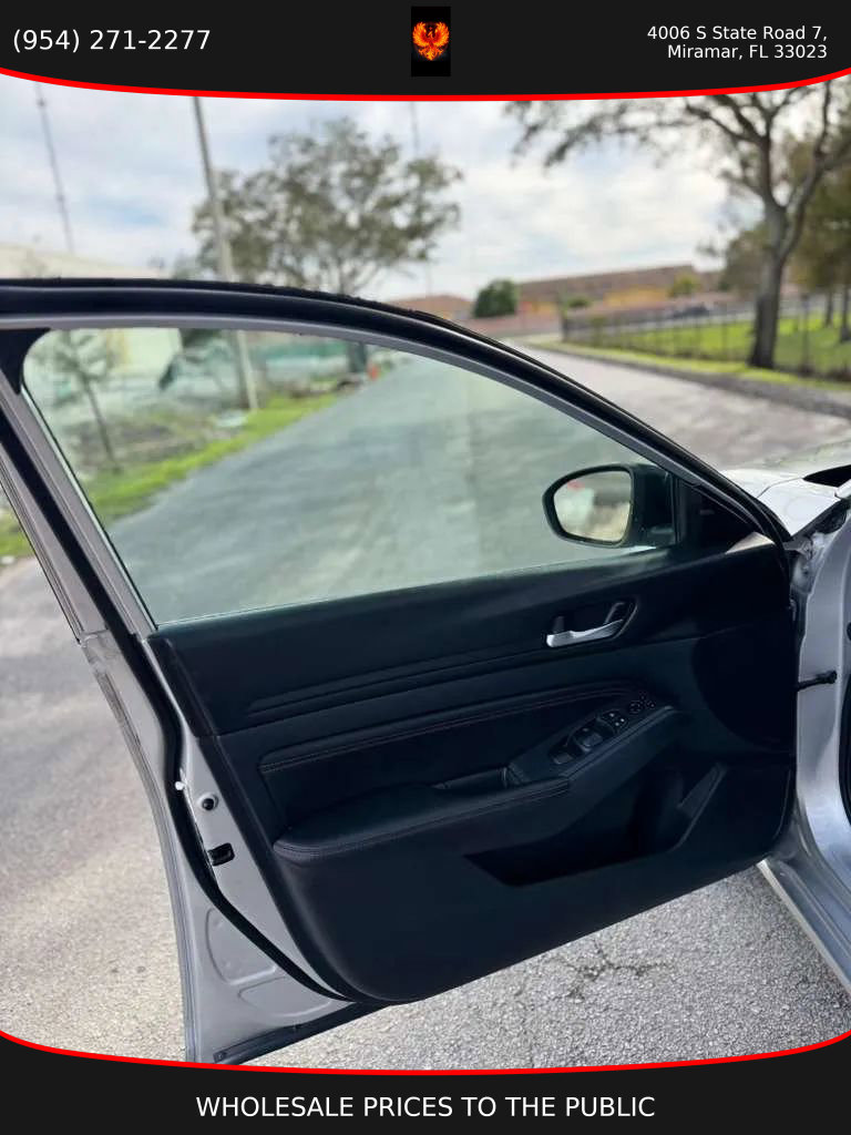 Used 2020 Nissan Altima 2.5 SR w/ Premium Package image 7