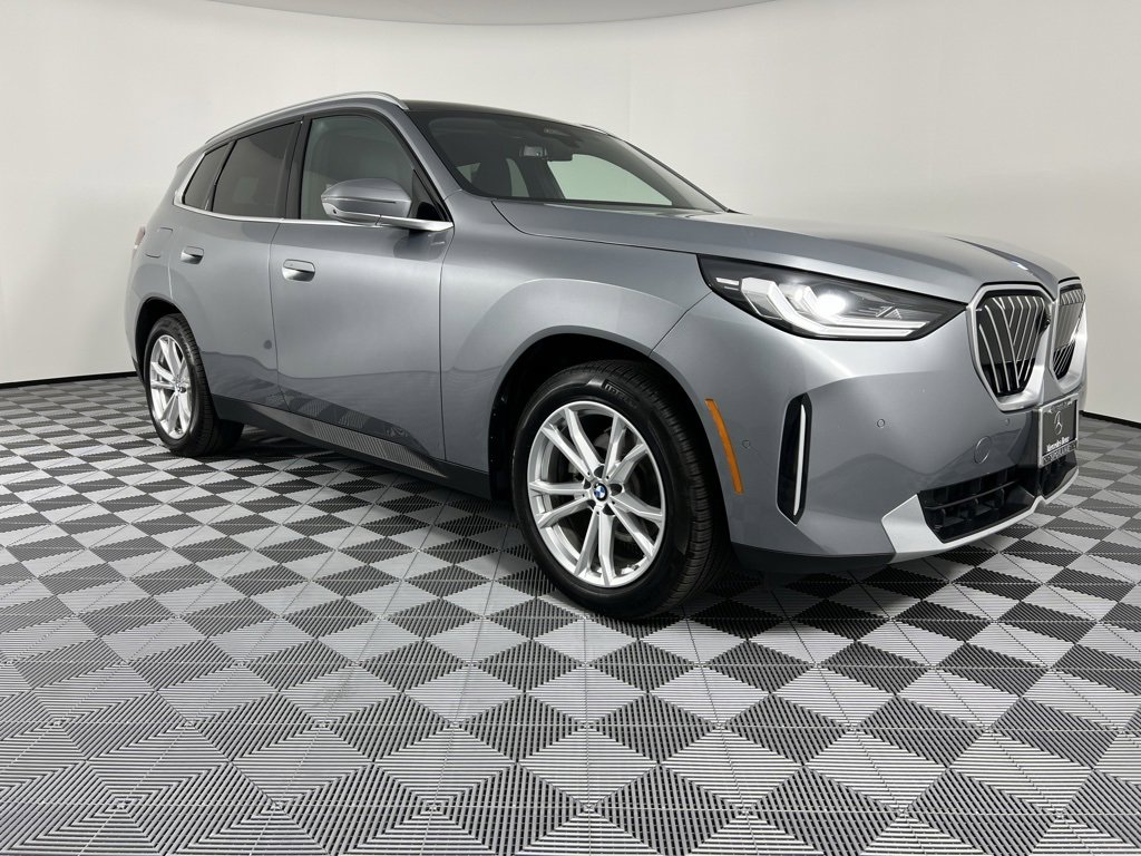 Used 2025 BMW X3 xDrive30i image 2