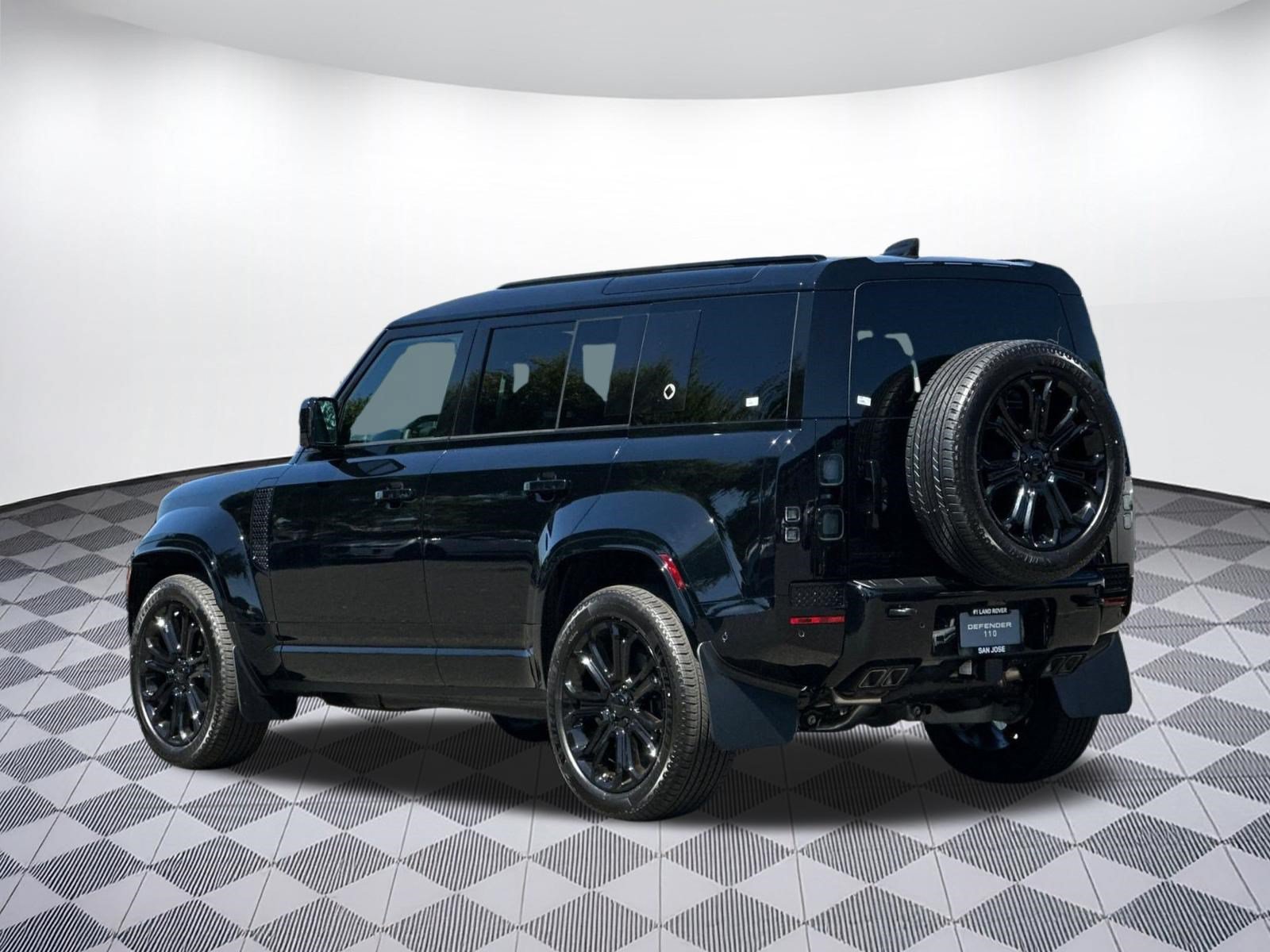 New 2026 Land Rover Defender 110 OCTA AWD/4WD image 3