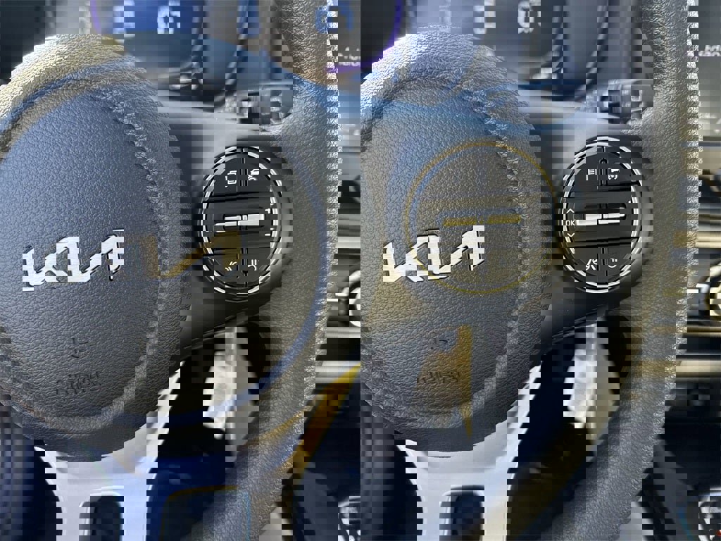 New 2025 Kia Soul LX image 17