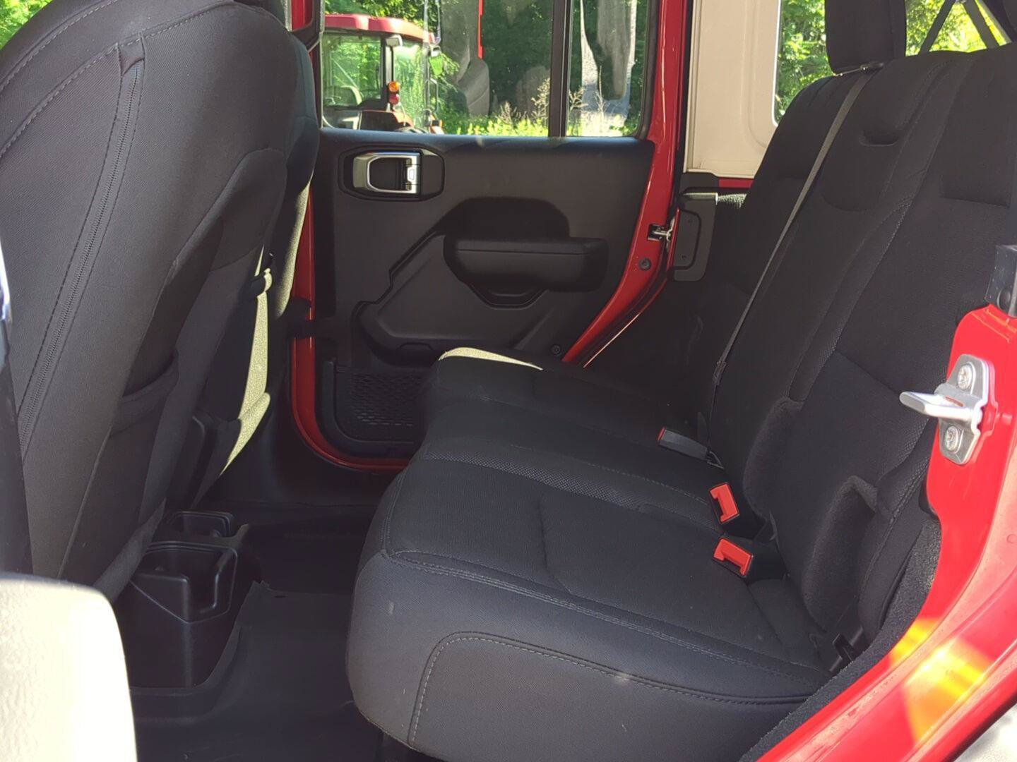 Used 2023 Jeep Wrangler Unlimited Sport AWD/4WD image 18