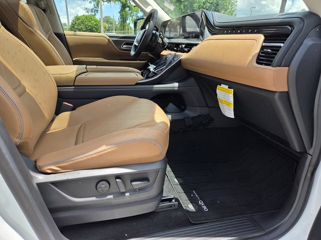 Certified 2026 INFINITI QX80 Luxe AWD/4WD image 23