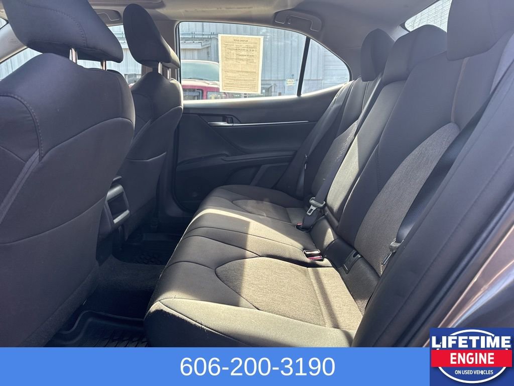 Used 2020 Toyota Camry LE image 12