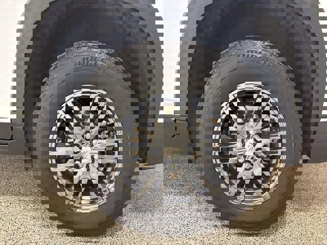 Used 2025 GMC Acadia Elevation image 34