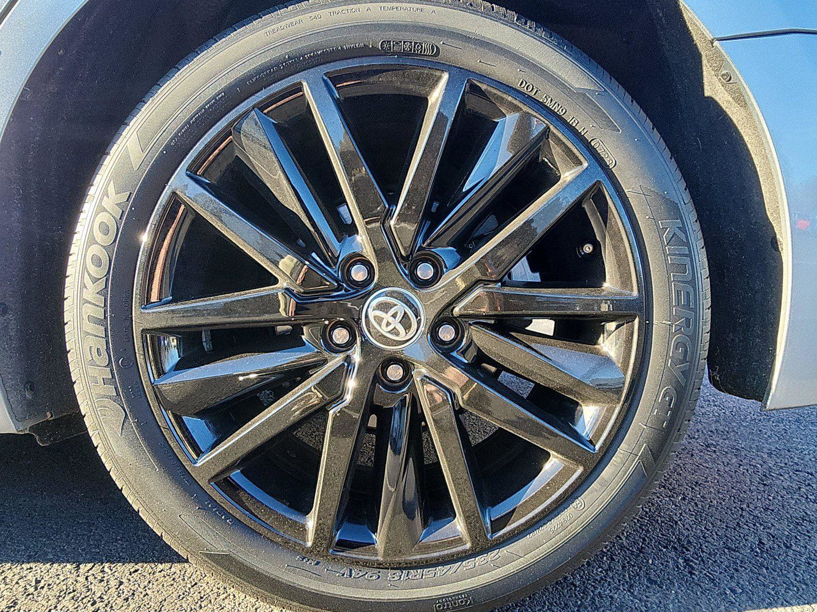 Used 2023 Toyota Camry SE image 9