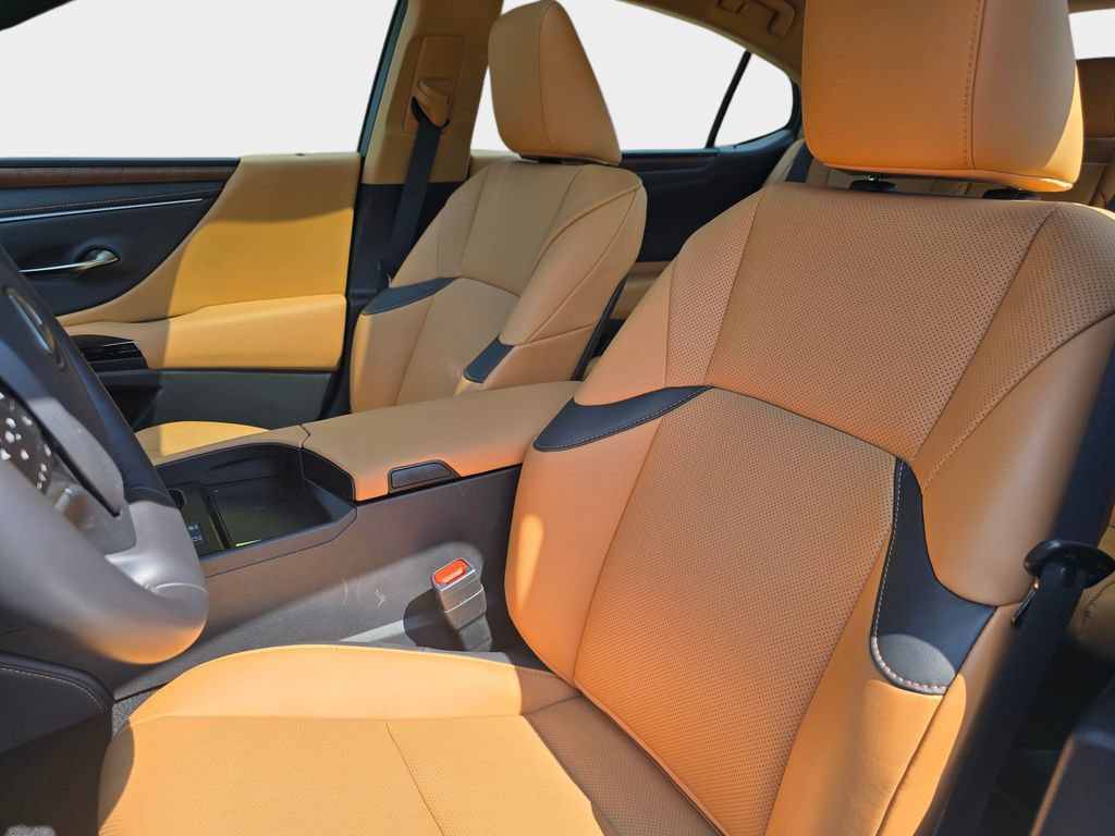 Certified 2025 Lexus ES 300h w/ Premium Package FWD image 14