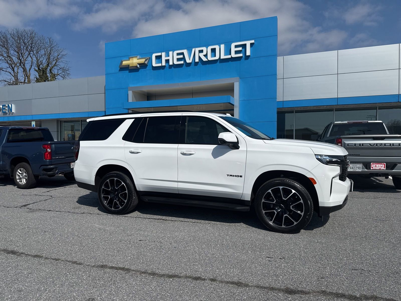 Certified 2024 Chevrolet Tahoe RST w/ Luxury Package image 4