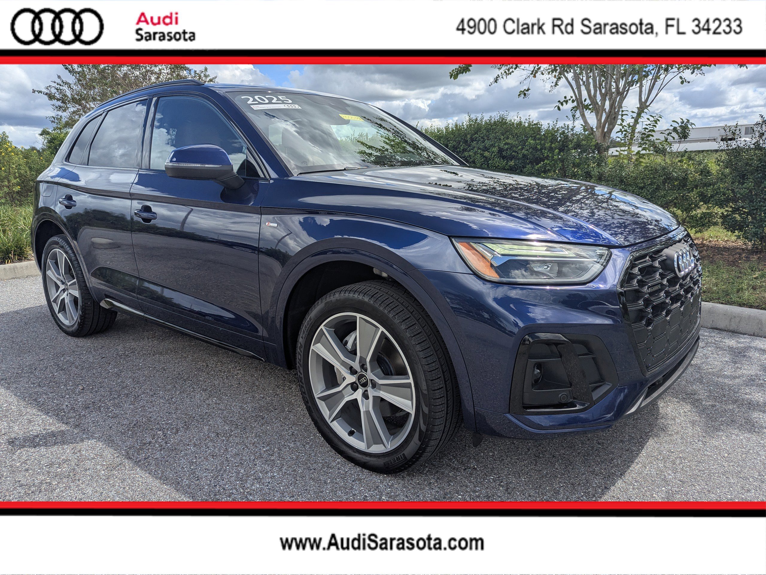 Certified 2025 Audi Q5 2.0T Premium w/ Convenience Plus Package image 1