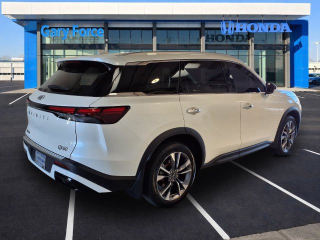 Used 2023 INFINITI QX60 Luxe w/ Cargo Package AWD/4WD image 2