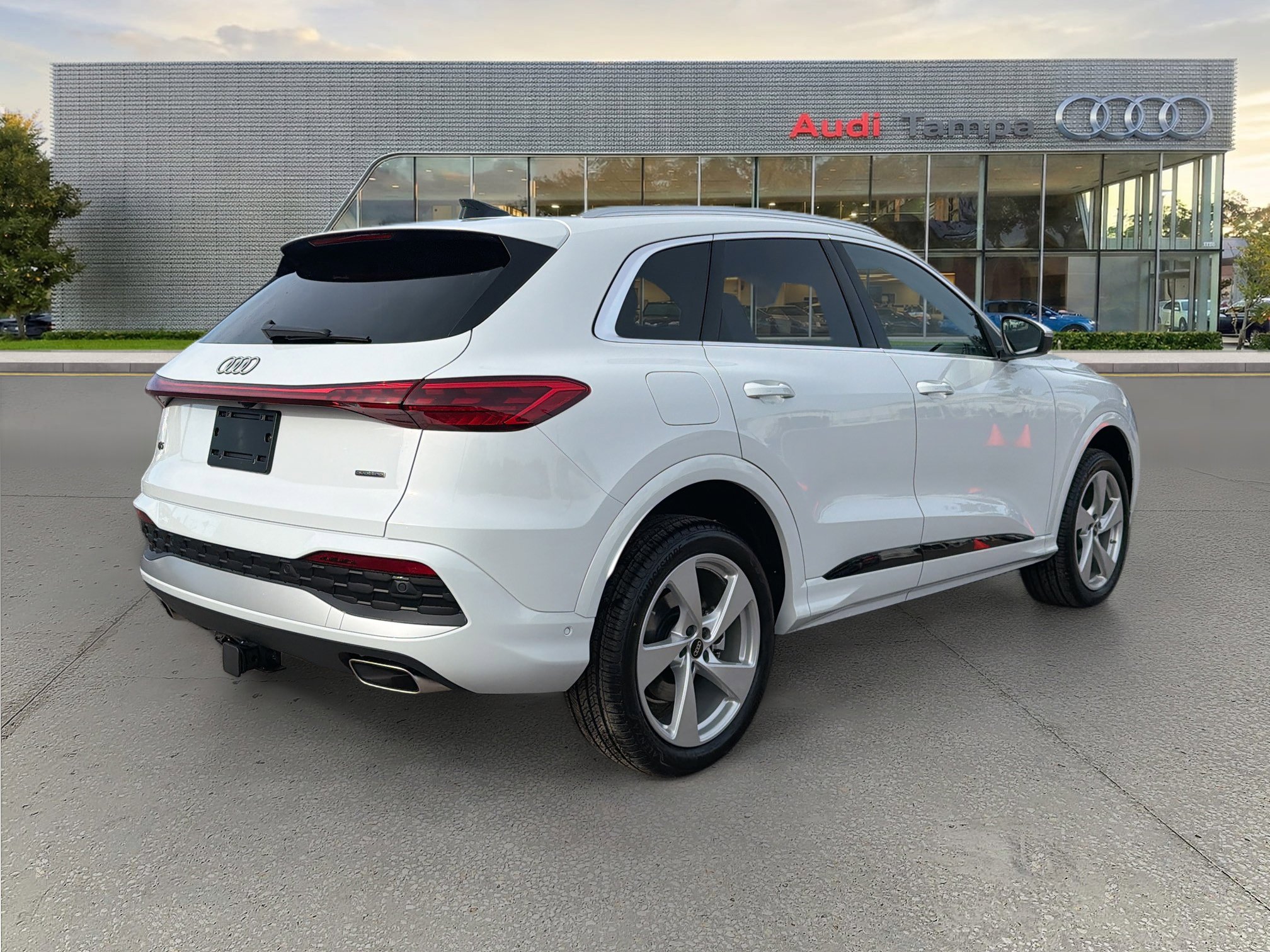 New 2025 Audi Q5 Premium Plus image 3