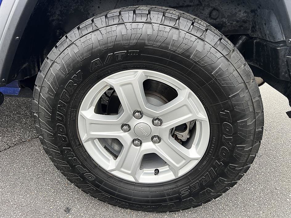 Used 2018 Jeep Wrangler Unlimited Sport S AWD/4WD image 10