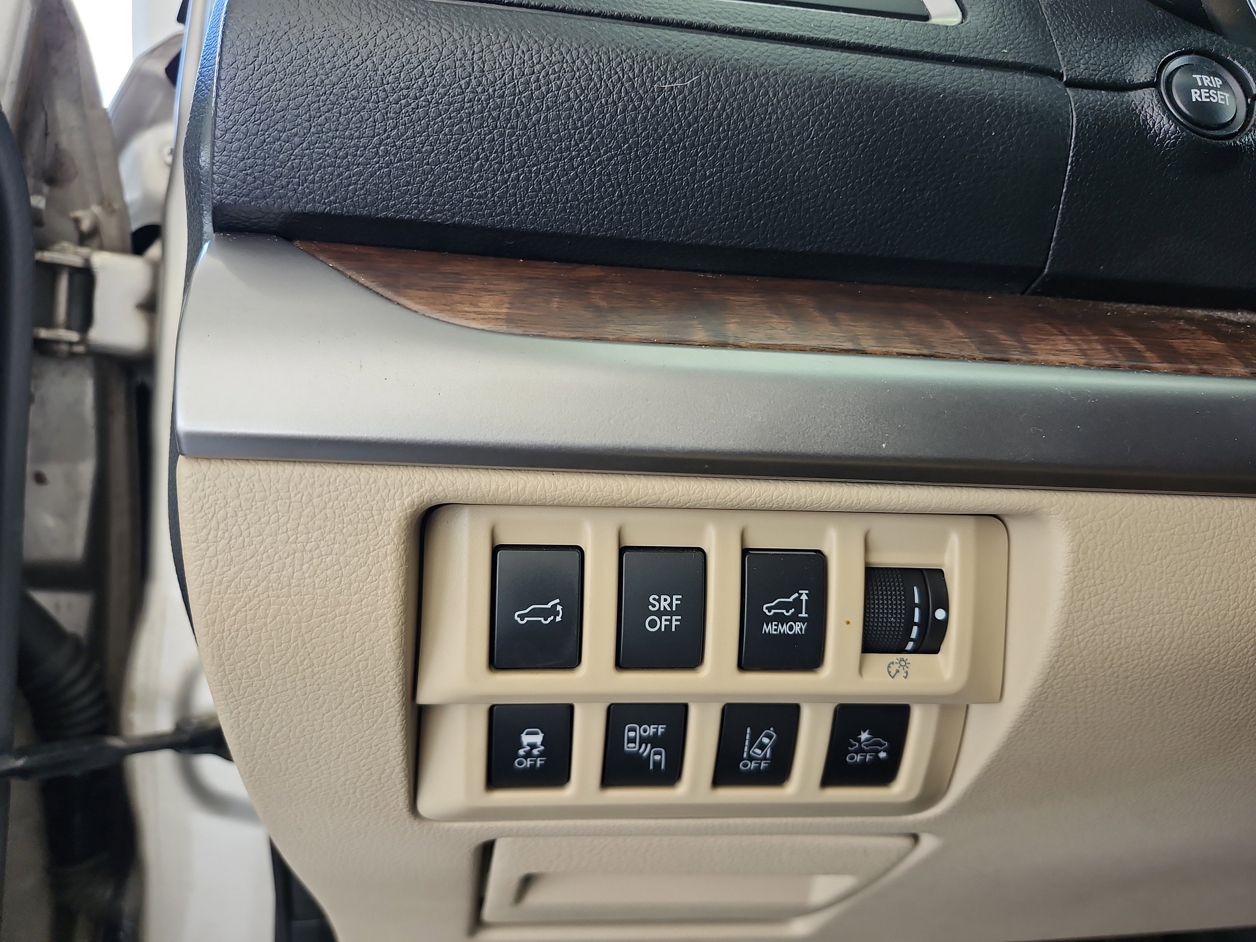 Used 2016 Subaru Outback 2.5i Limited image 9