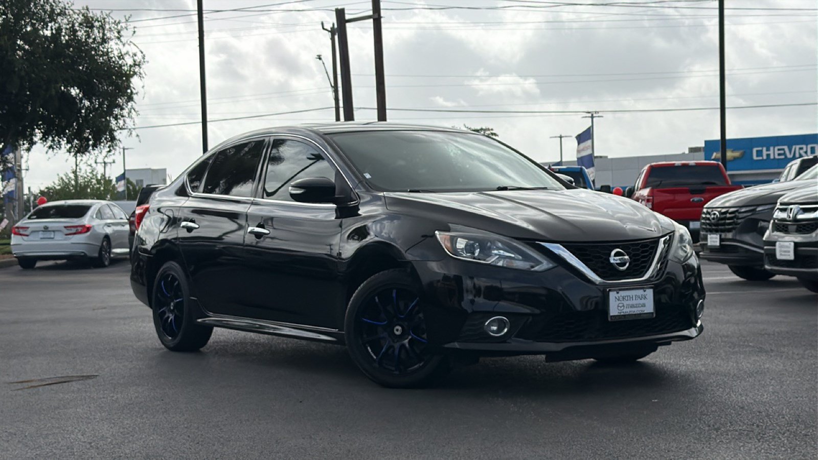 Used 2017 Nissan Sentra SR Turbo w/ SR Midnight Edition FWD image 2