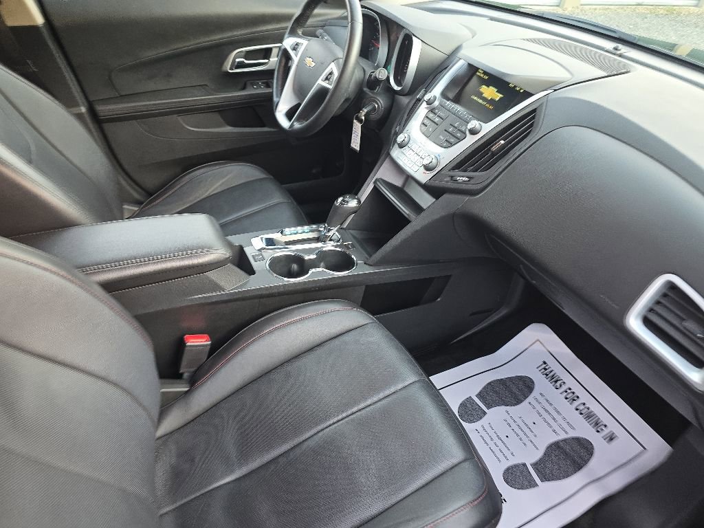 Used 2017 Chevrolet Equinox LT w/ Midnight Edition FWD image 18