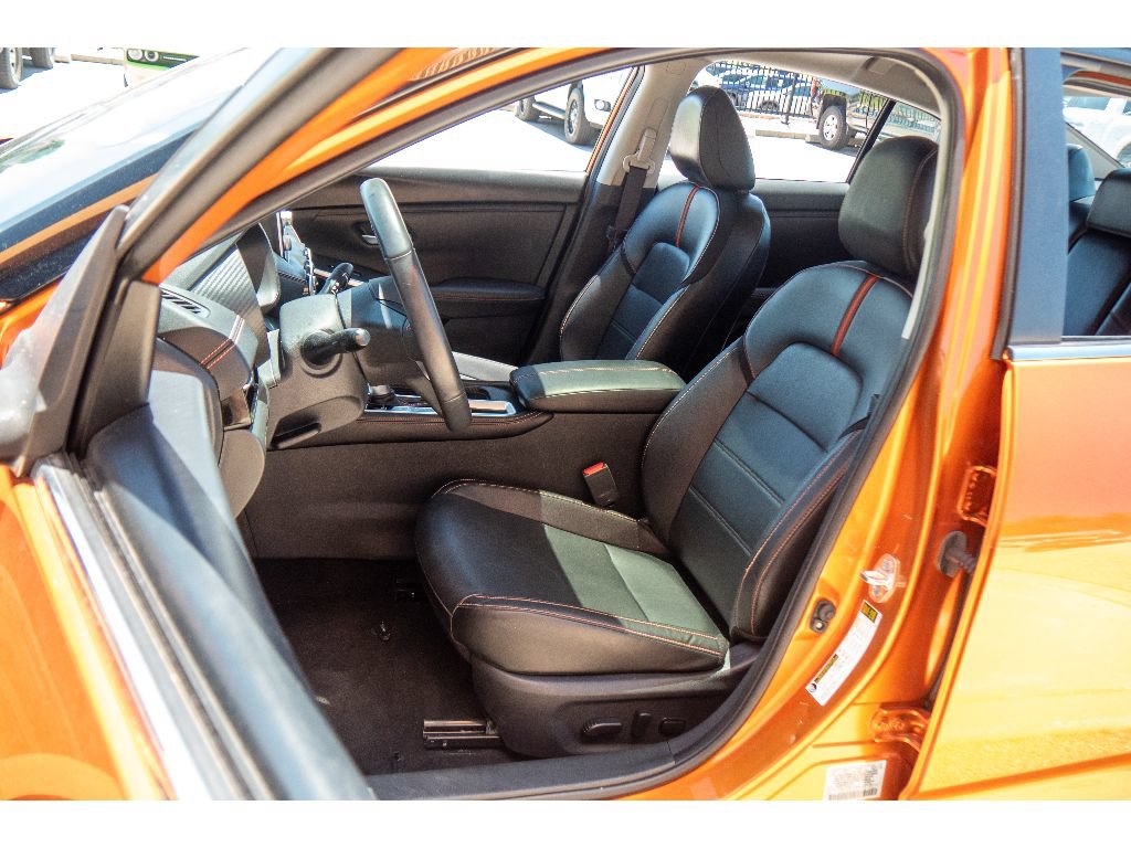 Used 2023 Nissan Sentra SR w/ SR Premium Package FWD image 12