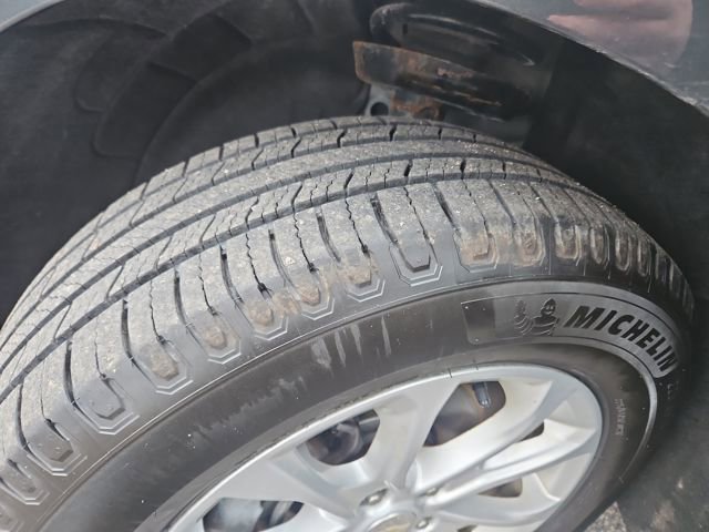 Used 2020 Chevrolet Equinox LT w/ Driver Convenience Package image 27