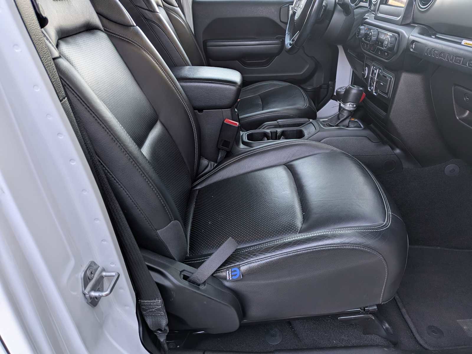 Used 2021 Jeep Wrangler Unlimited Sport image 19