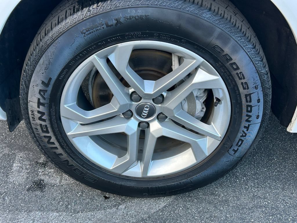 Used 2019 Audi Q5 2.0T Premium w/ Convenience Package AWD/4WD image 9