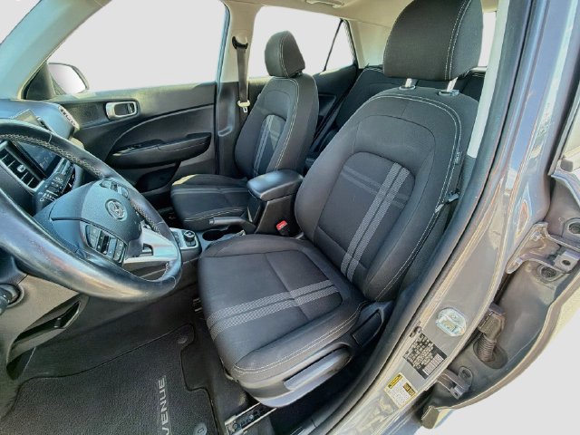 Used 2023 Hyundai Venue SEL FWD image 20