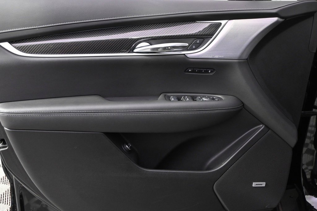 Certified 2025 Cadillac XT6 Sport w/ Technology Package image 24