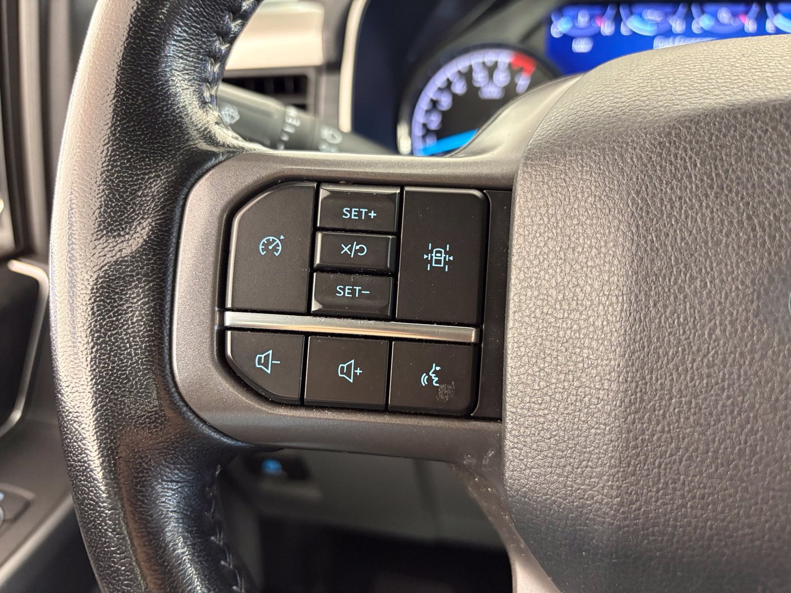 Used 2021 Ford F150 XLT w/ Equipment Group 301A Mid AWD/4WD image 9