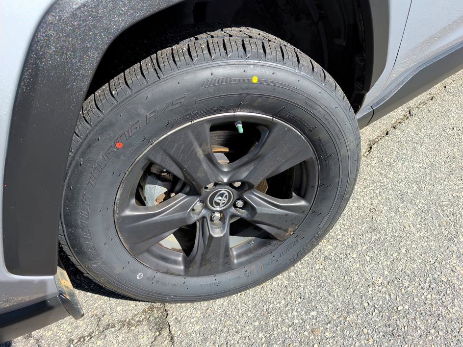 Used 2019 Toyota RAV4 XLE w/ Convenience Package image 7