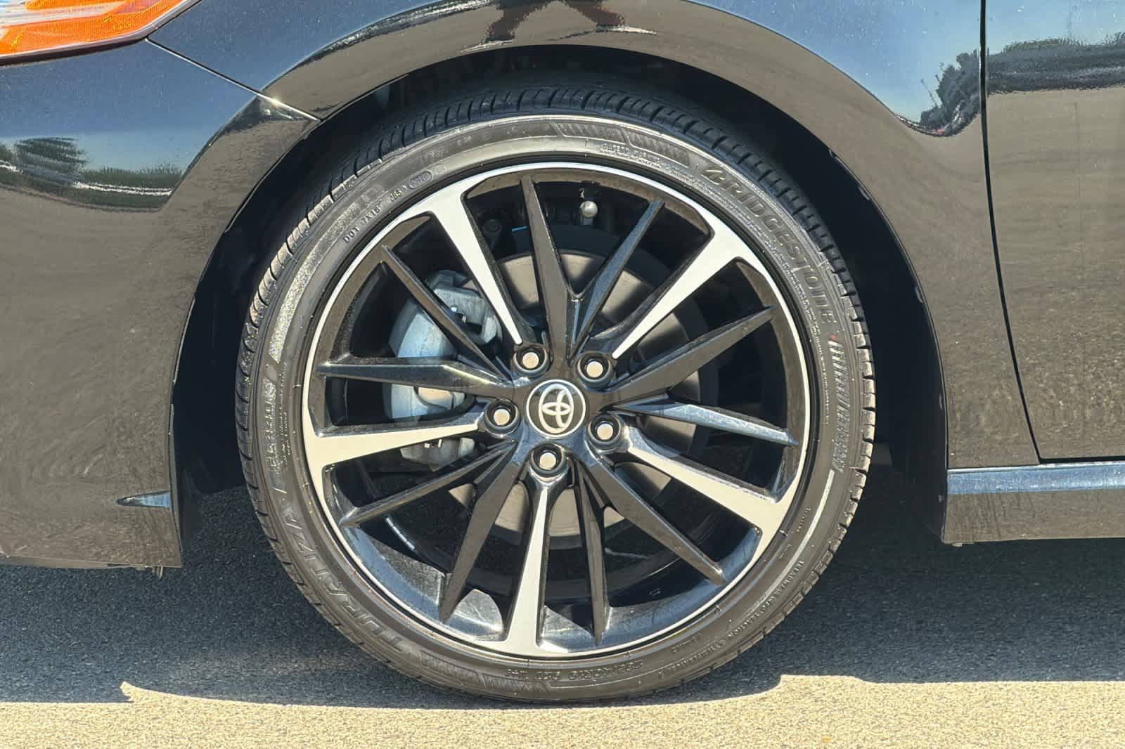 Used 2020 Toyota Camry XSE FWD image 29