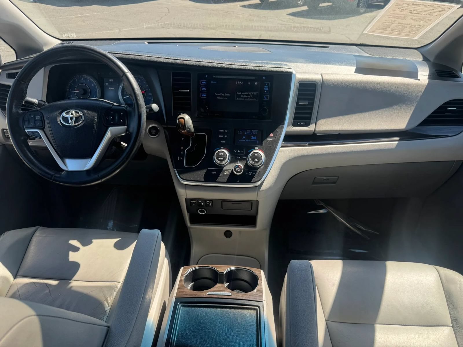 Used 2016 Toyota Sienna XLE w/ XLE Navigation Package FWD image 25