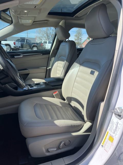 Used 2019 Ford Fusion SEL FWD image 36