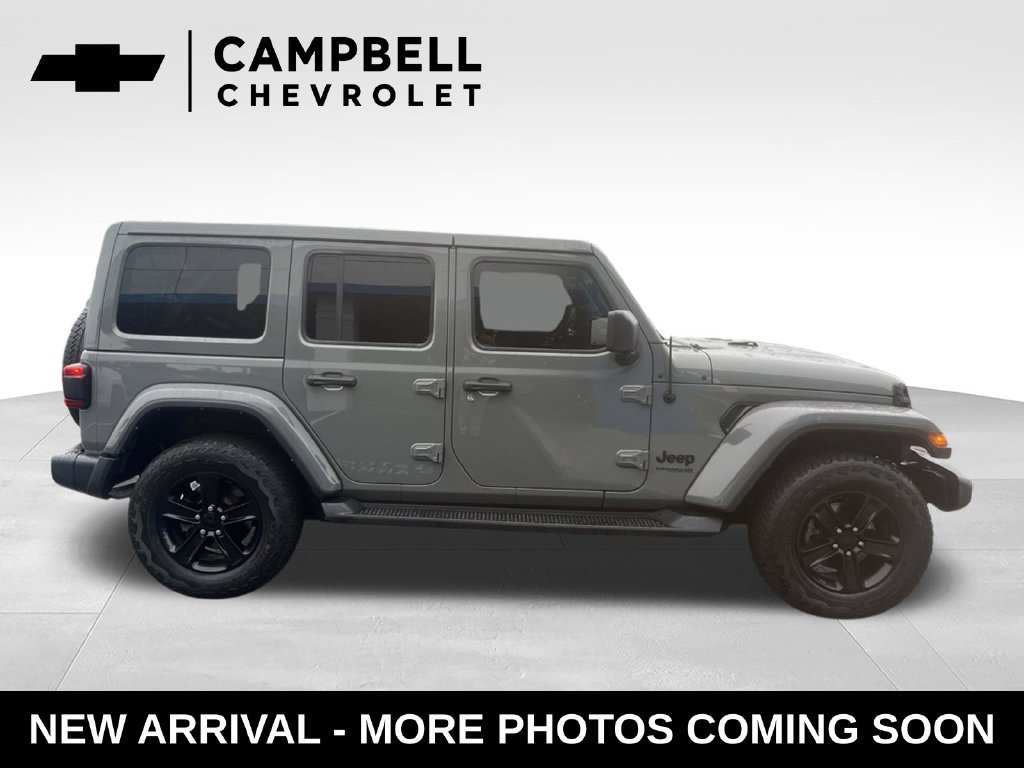Used 2022 Jeep Wrangler Unlimited Sahara AWD/4WD image 6