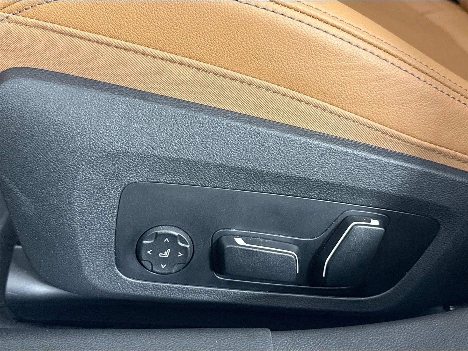 Used 2025 BMW i4 eDrive40 w/ Premium Package image 34