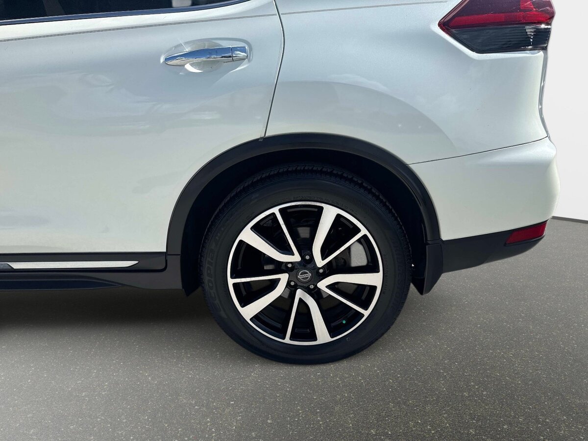 Used 2020 Nissan Rogue SL w/ Premium Package FWD image 10