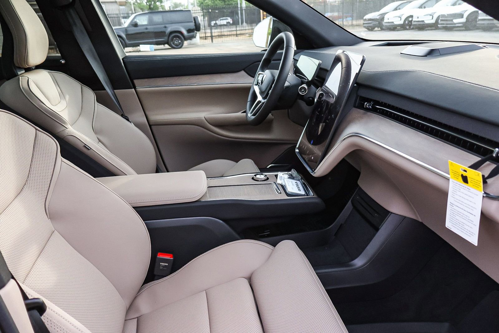 New 2026 Volvo EX90 Plus AWD/4WD image 16